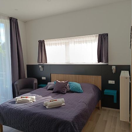 Ujhely Apartmanhaz Siófok Exteriér fotografie