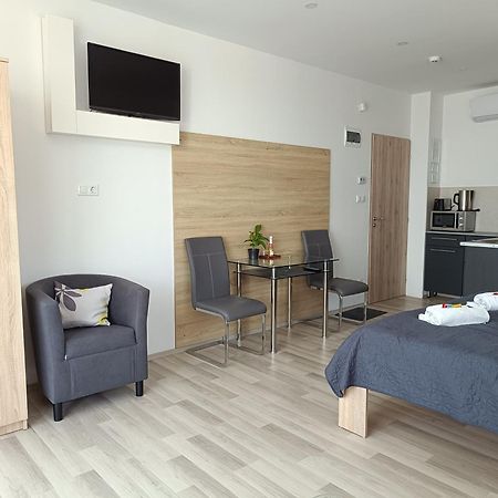 Ujhely Apartmanhaz Siófok Exteriér fotografie