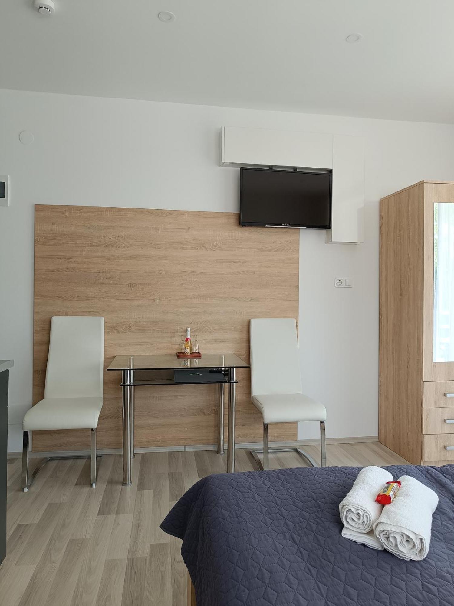 Ujhely Apartmanhaz Siófok Exteriér fotografie
