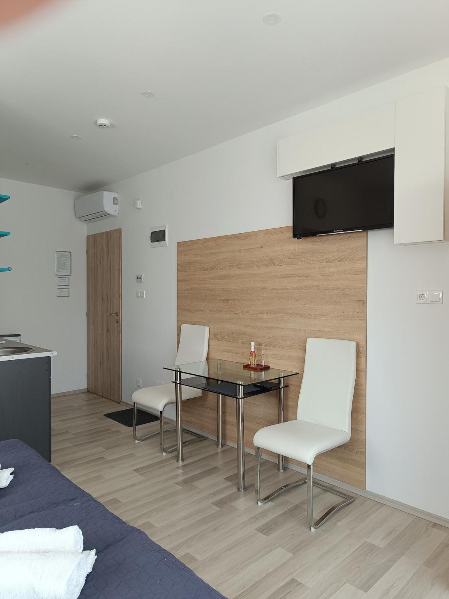 Ujhely Apartmanhaz Siófok Exteriér fotografie