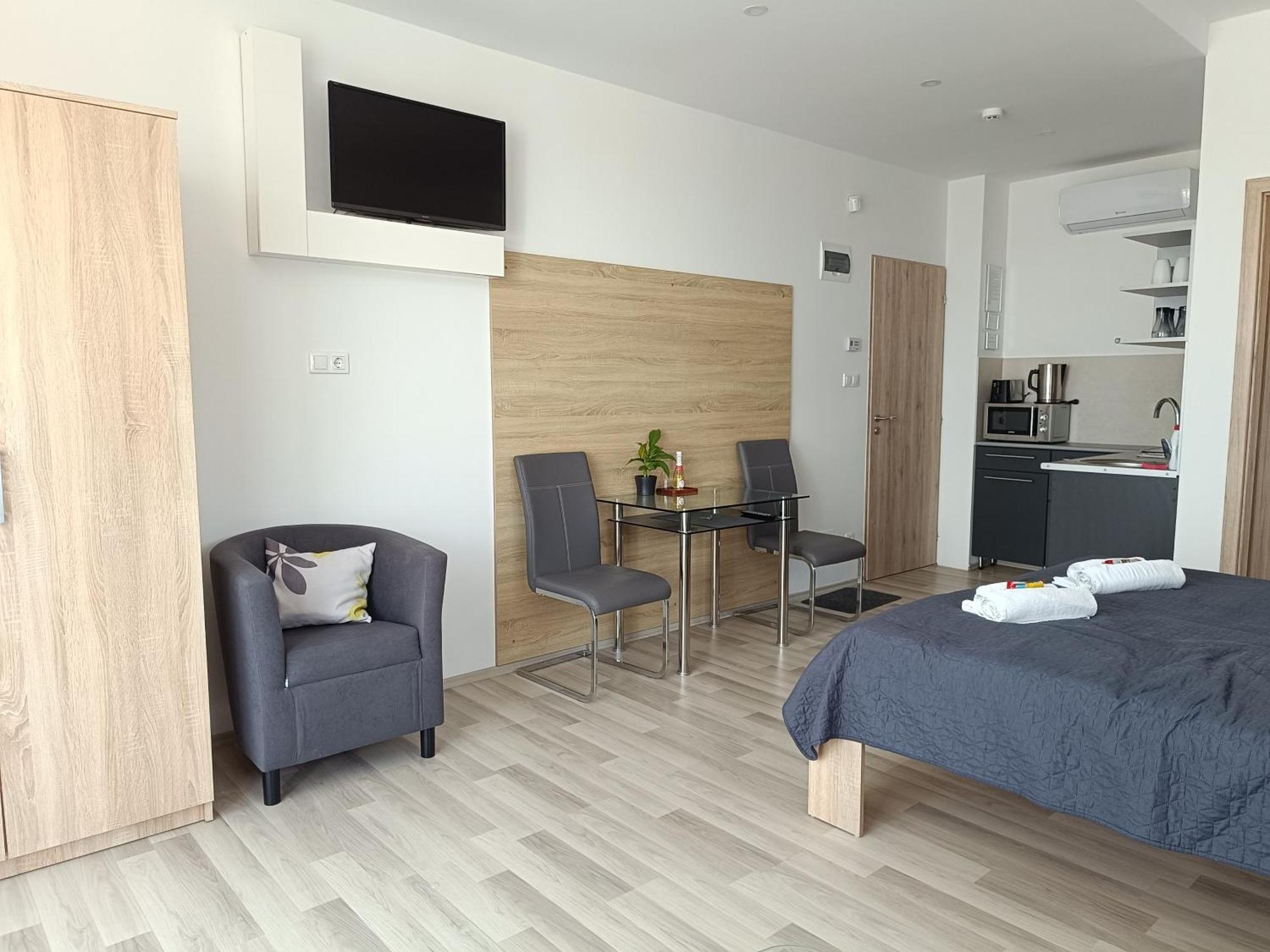 Ujhely Apartmanhaz Siófok Exteriér fotografie