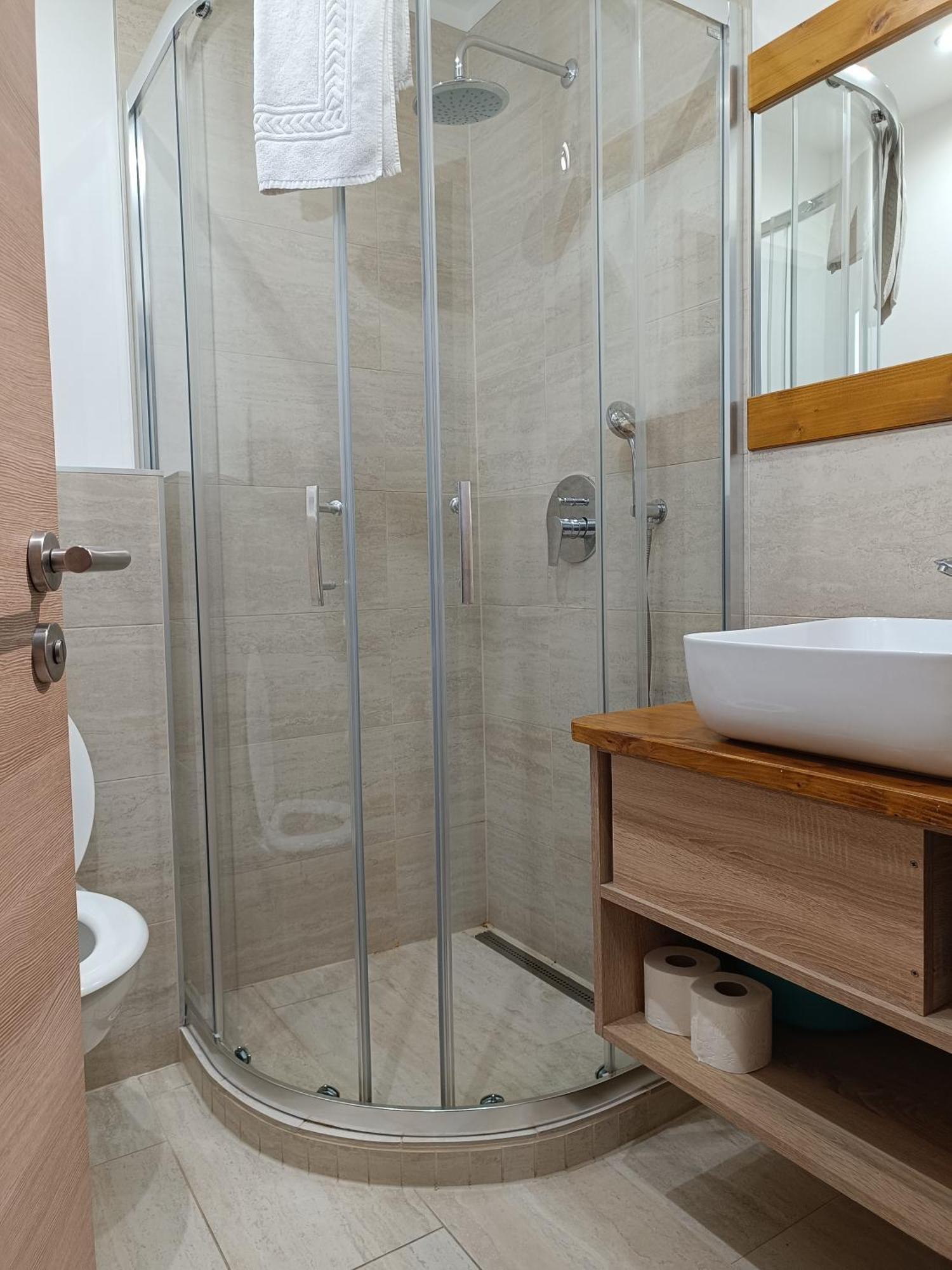Ujhely Apartmanhaz Siófok Exteriér fotografie
